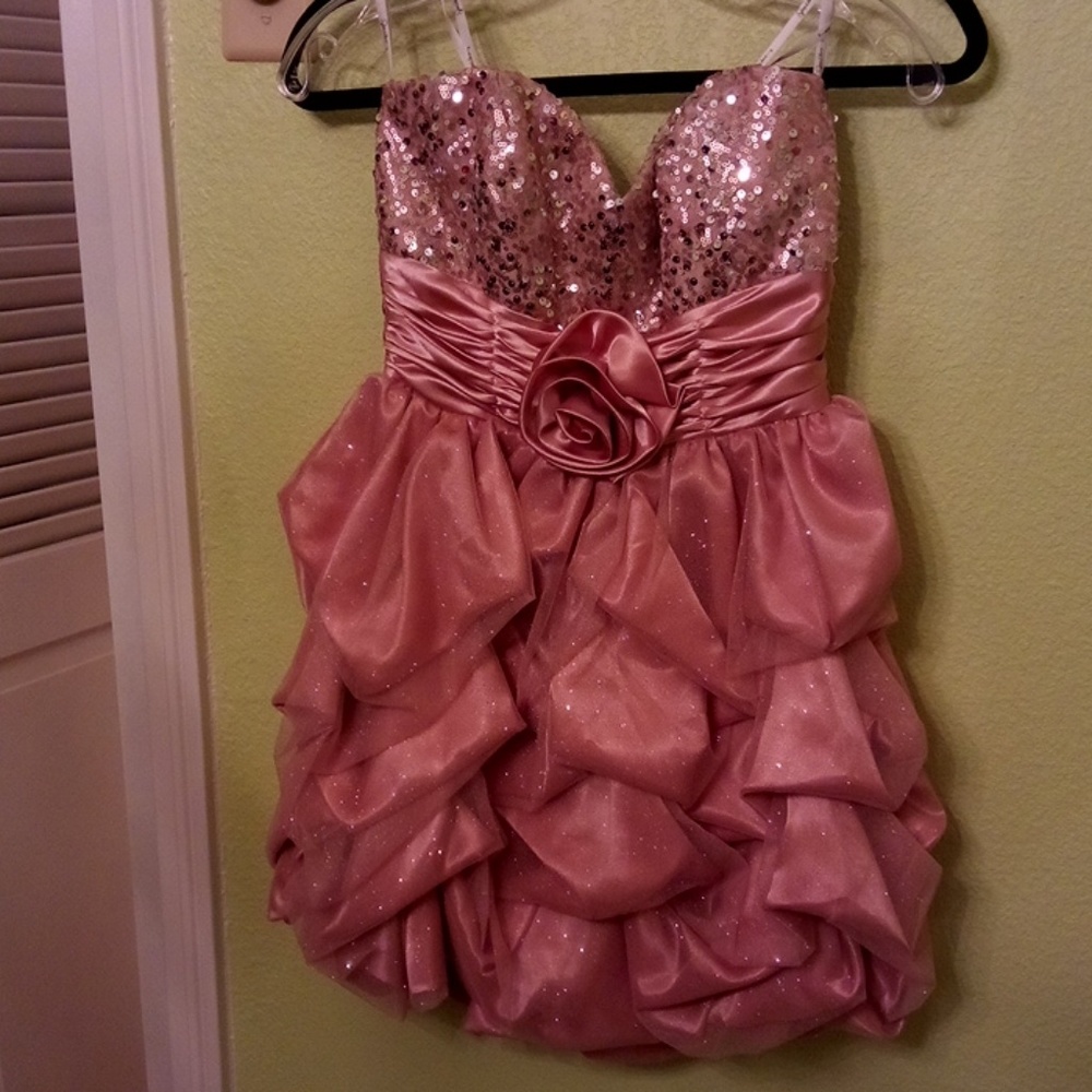 Juniors party dress